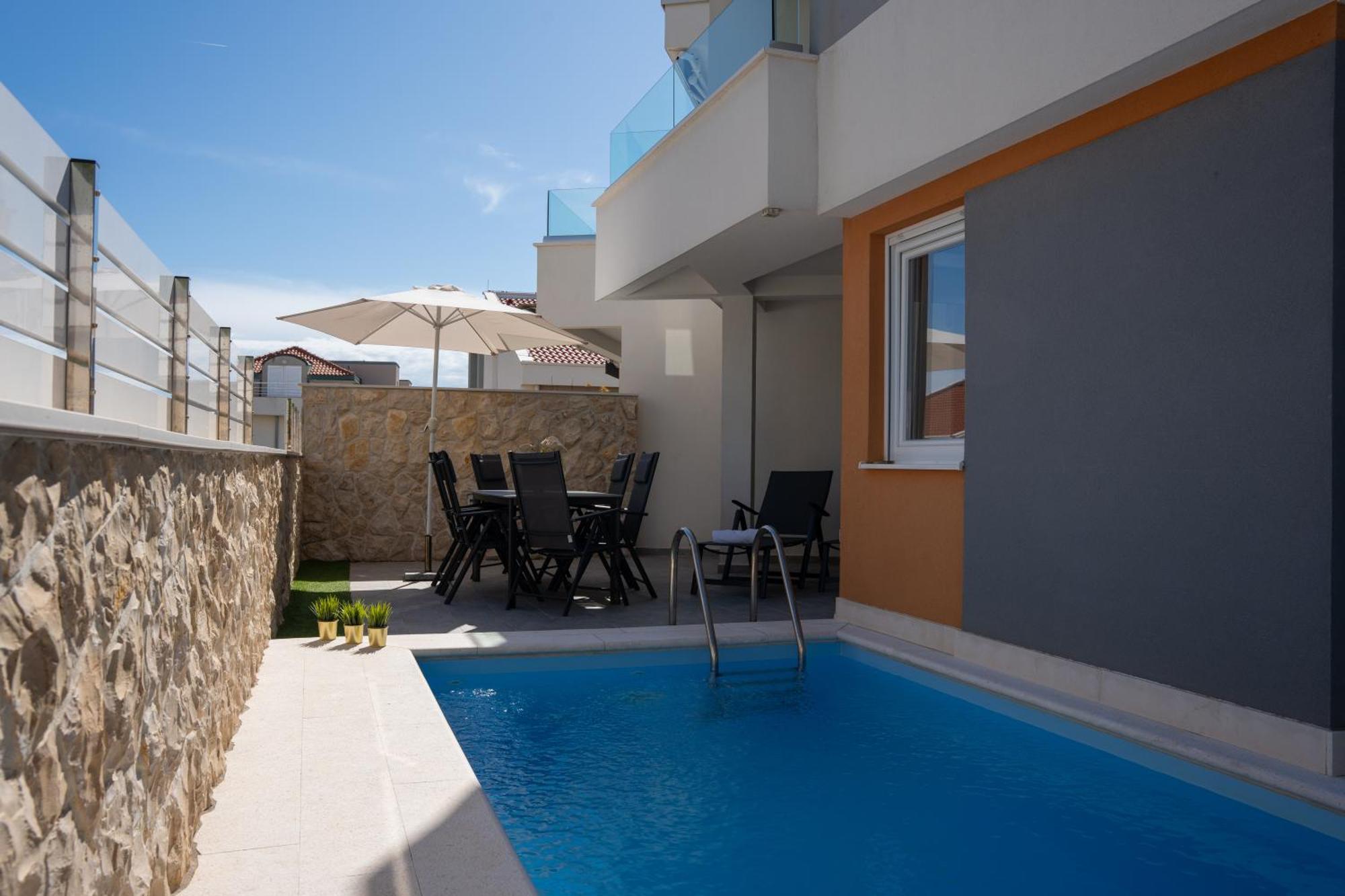 Apartment Funtastic With Private Pool Новаля Екстер'єр фото